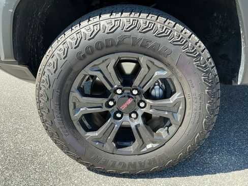 Certified 2024 GMC Canyon Elevation w/ Elevation Premium Package image 23