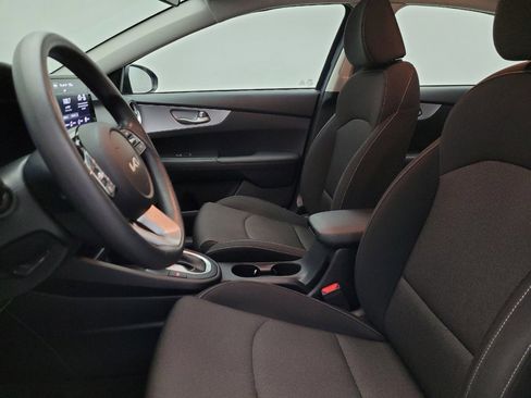 Used 2022 Kia Forte LXS image 17