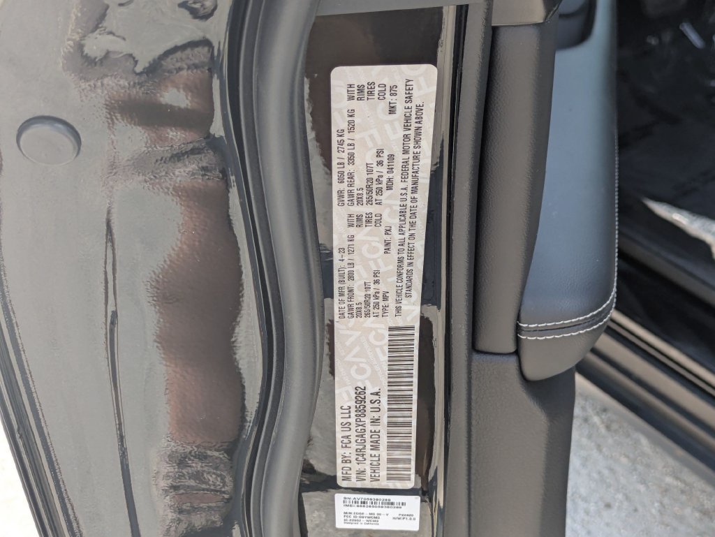 Used 2023 Jeep Grand Cherokee Altitude RWD image 38