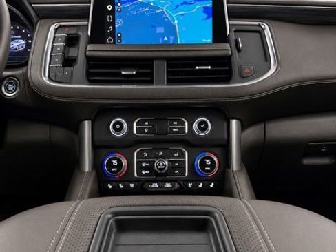 Used 2023 GMC Yukon XL SLT w/ SLT Premium Package AWD/4WD image 30