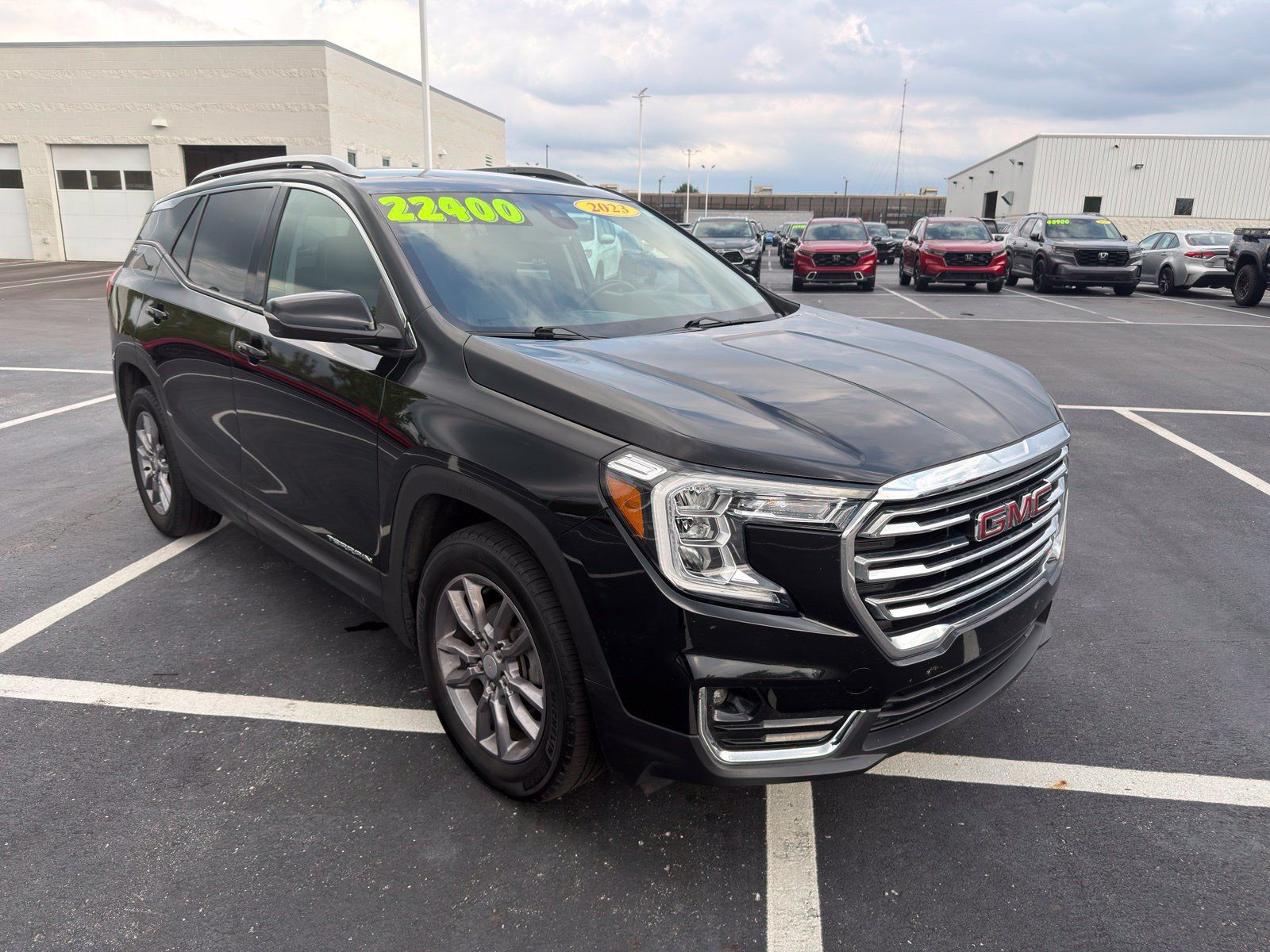 Used 2023 GMC Terrain SLT AWD/4WD image 8