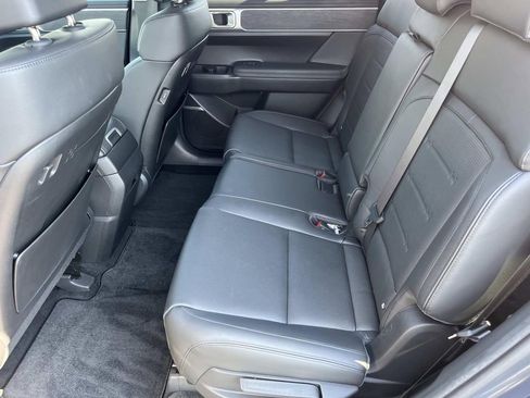 Used 2025 Hyundai Santa Fe Limited image 12