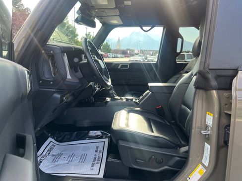 Used 2025 Ford Bronco Outer Banks w/ Sasquatch Package AWD/4WD image 11