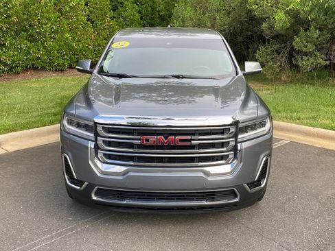 Used 2022 GMC Acadia SLE FWD image 2
