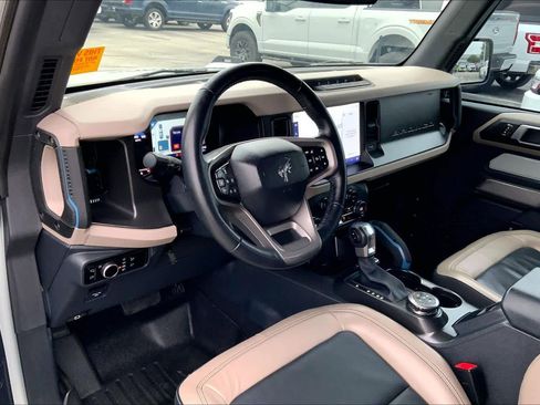 Used 2023 Ford Bronco Wildtrak AWD/4WD image 14