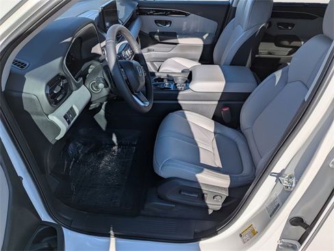 New 2025 Honda Pilot EX-L image 10