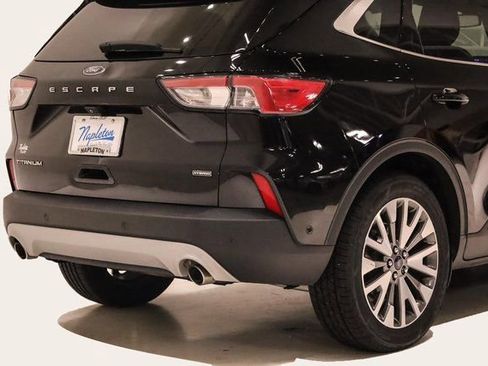 Used 2021 Ford Escape Titanium image 7