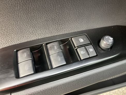 Used 2026 Toyota Camry SE image 15