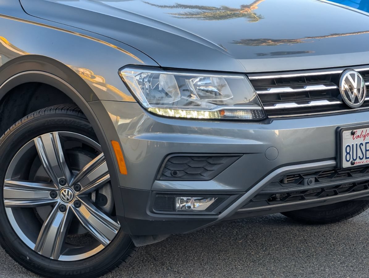 Used 2021 Volkswagen Tiguan SEL FWD image 3