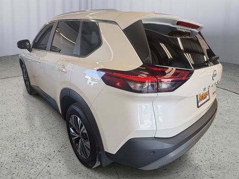 Used 2023 Nissan Rogue SV w/ SV Premium B Package AWD/4WD image 3