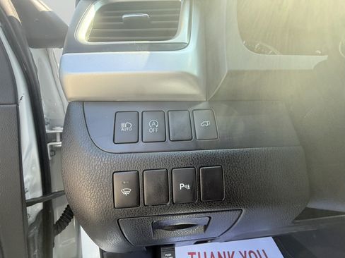 Used 2019 Toyota Highlander Limited AWD/4WD image 22