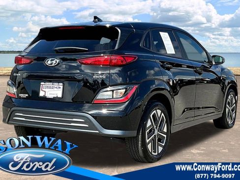 Used 2023 Hyundai Kona SE image 8