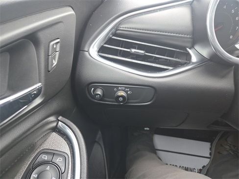 Used 2018 Chevrolet Malibu LT w/ Leather Package image 24