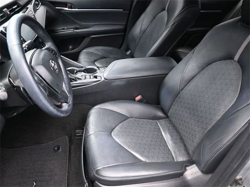 Certified 2018 Toyota Camry XSE image 19