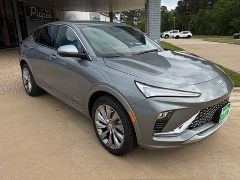 New 2026 Buick Envista Avenir FWD image 1