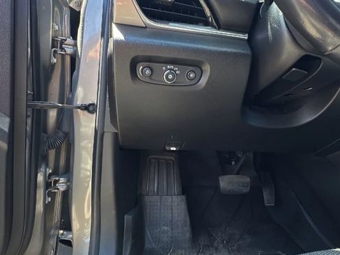 Used 2019 Chevrolet Traverse LT w/ LPO, Floor Liner Package AWD/4WD image 12