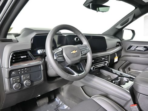 New 2026 Chevrolet Suburban Premier image 26