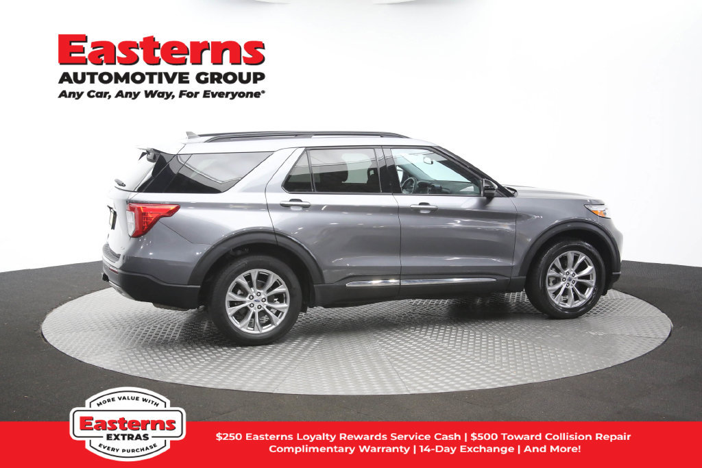 Used 2024 Ford Explorer XLT w/ Equipment Group 202A AWD/4WD image 47