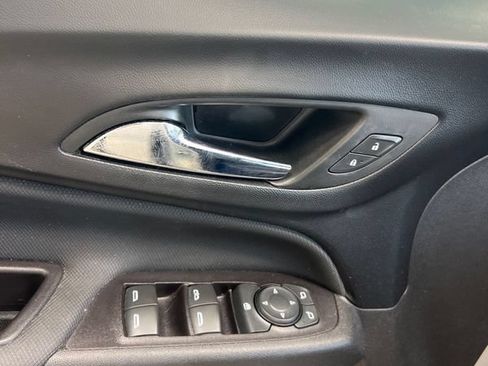 Used 2022 Chevrolet Equinox RS AWD/4WD image 17