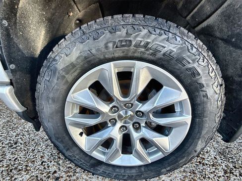 Certified 2020 Chevrolet Silverado 1500 Custom w/ Custom Value Package image 30