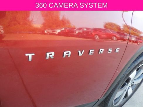 Used 2020 Chevrolet Traverse LT w/ LT Premium Package image 12