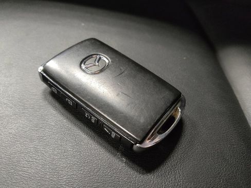 Used 2025 MAZDA MAZDA3 s image 32