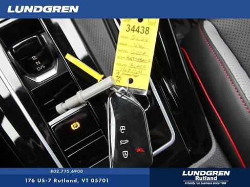 New 2026 Volkswagen GTI SE image 5