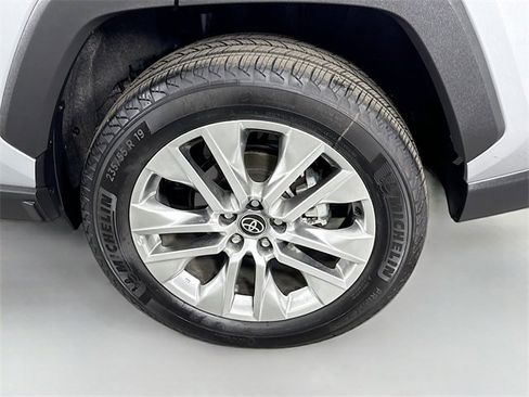 Certified 2025 Toyota RAV4 XLE Premium image 31