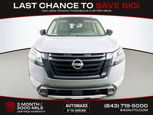 Used 2023 Nissan Pathfinder Platinum w/ Lighting Package (N93) FWD image 2