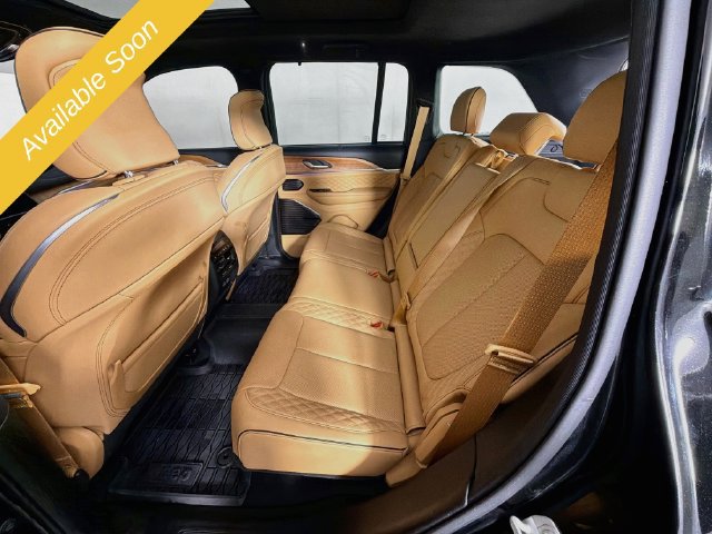 Used 2024 Jeep Grand Cherokee Summit AWD/4WD image 26