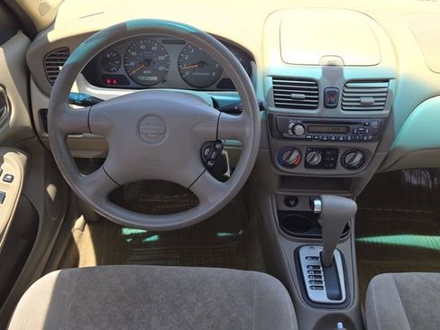 Used 2001 Nissan Sentra GXE FWD image 26
