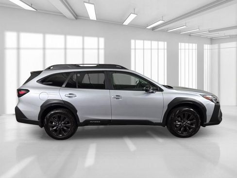 Certified 2025 Subaru Outback Onyx Edition XT AWD/4WD image 9