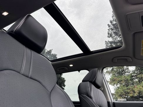 Used 2023 Honda Pilot Elite image 15