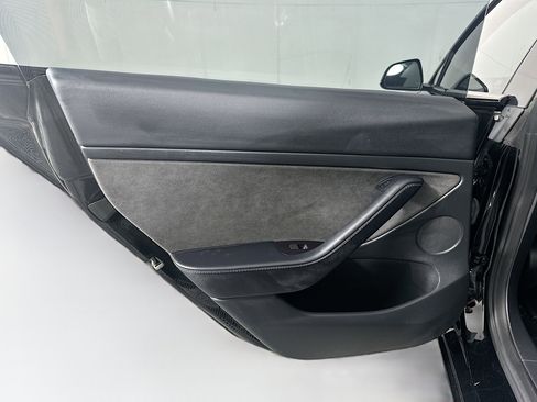 Used 2023 Tesla Model 3 Performance image 25