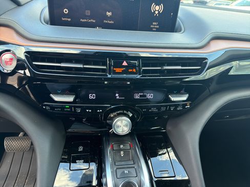 Used 2022 Acura MDX SH-AWD w/ Technology Package image 9