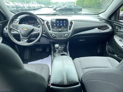 Used 2023 Chevrolet Malibu LT FWD image 19