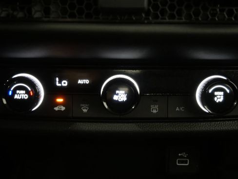 Used 2024 Honda HR-V LX image 19
