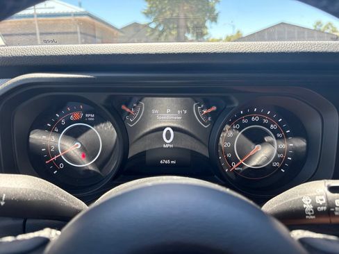 Used 2025 Jeep Wrangler Sport AWD/4WD image 13
