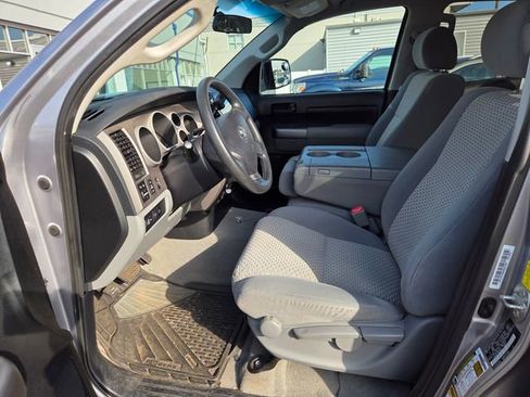 Used 2010 Toyota Tundra 4x4 Double Cab image 9