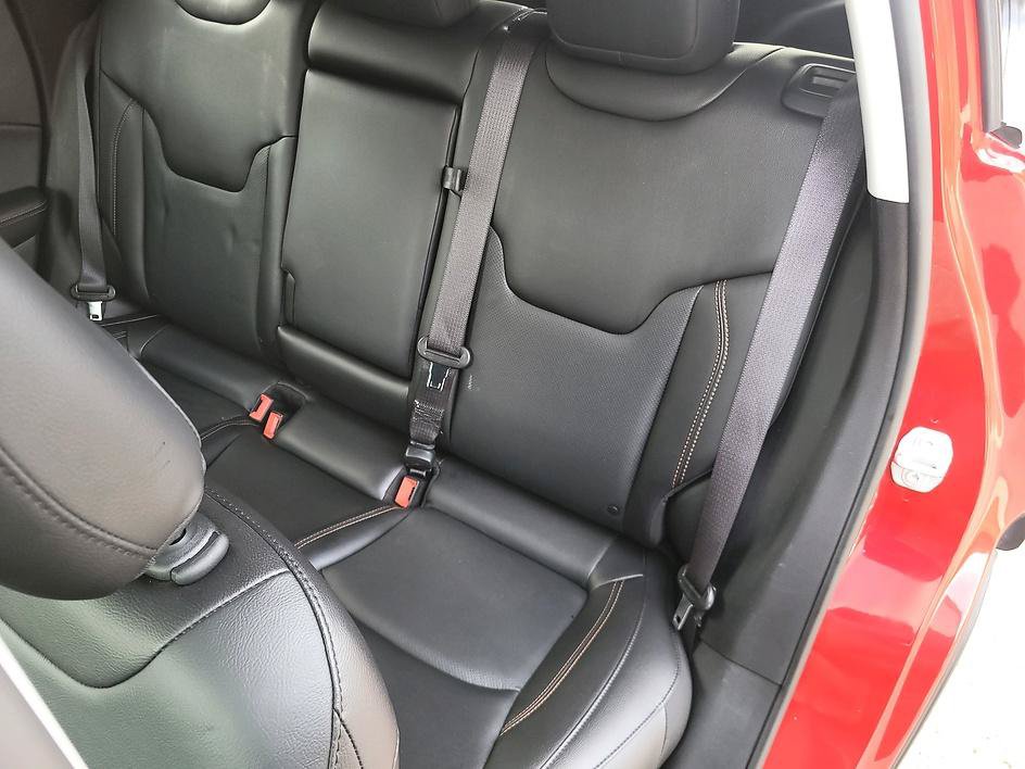 Used 2021 Jeep Compass Limited AWD/4WD image 31