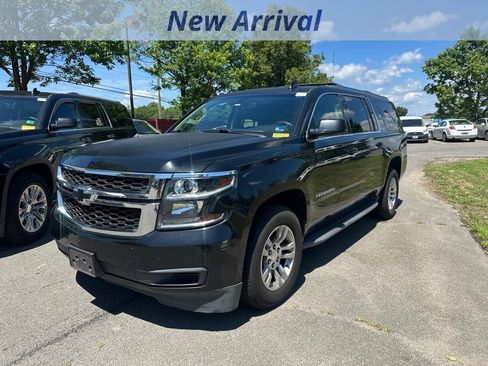 Used 2016 Chevrolet Suburban LS RWD image 1