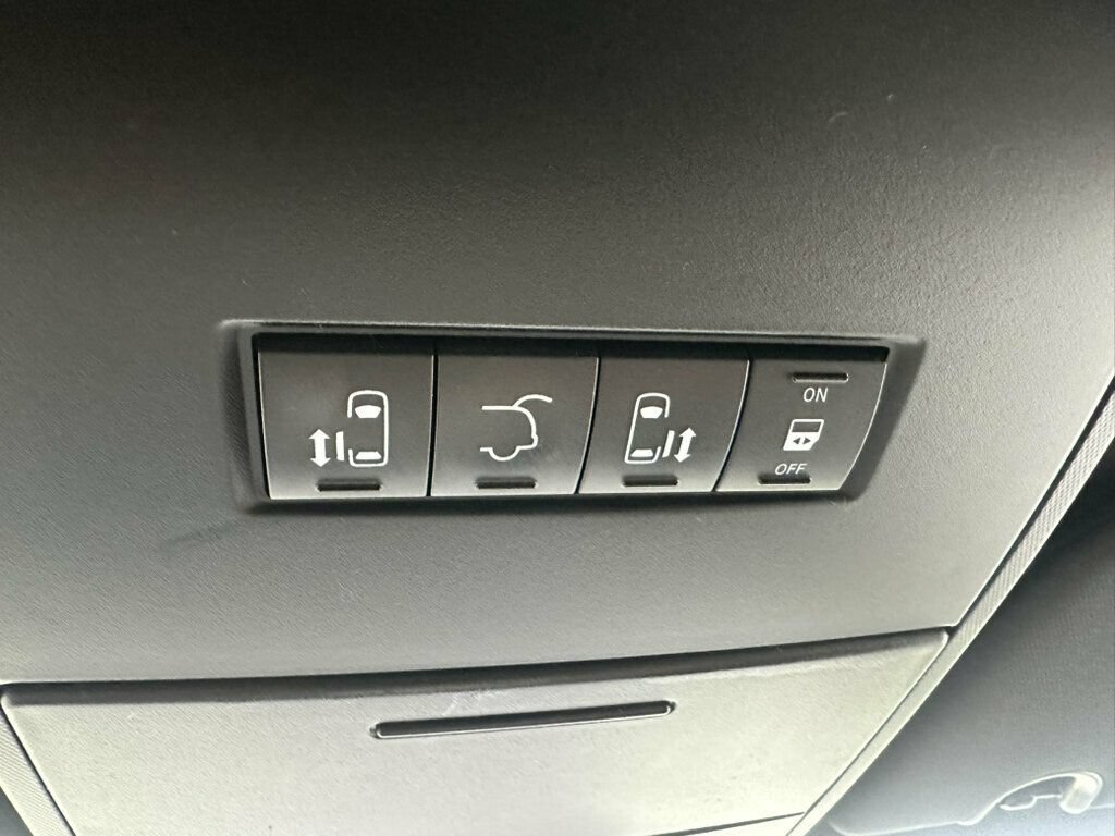 Used 2019 Dodge Grand Caravan SXT FWD image 16