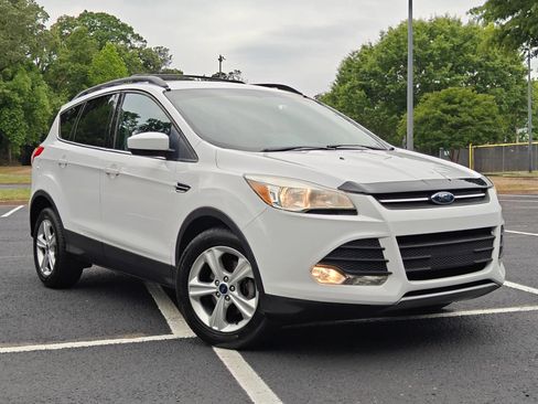 Used 2014 Ford Escape SE FWD image 2