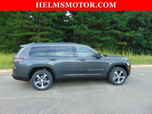 New 2025 Jeep Grand Cherokee L Limited AWD/4WD image 12