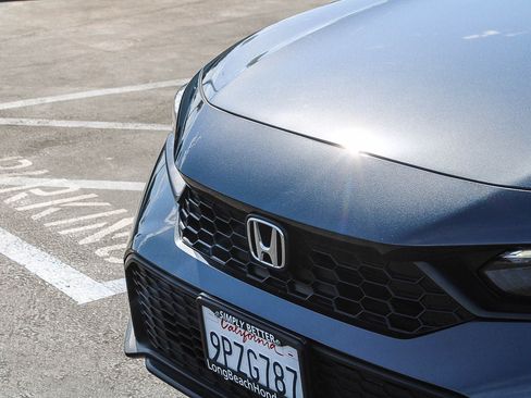 Used 2025 Honda Civic Sport image 6