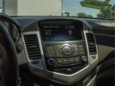 Used 2016 Chevrolet Cruze LT FWD image 11