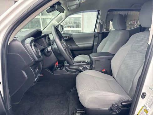 Used 2021 Toyota Tacoma SR AWD/4WD image 11