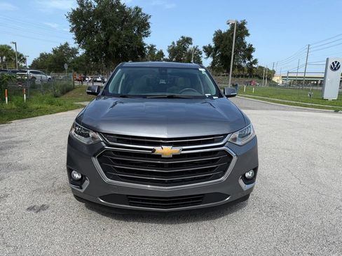 Used 2018 Chevrolet Traverse Premier w/ Driver Confidence II Package FWD image 2
