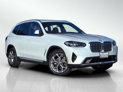 Used 2022 BMW X3 xDrive30i w/ Premium Package image 1