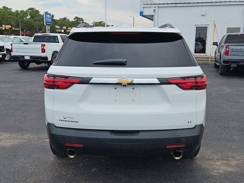 Used 2022 Chevrolet Traverse LT FWD image 24